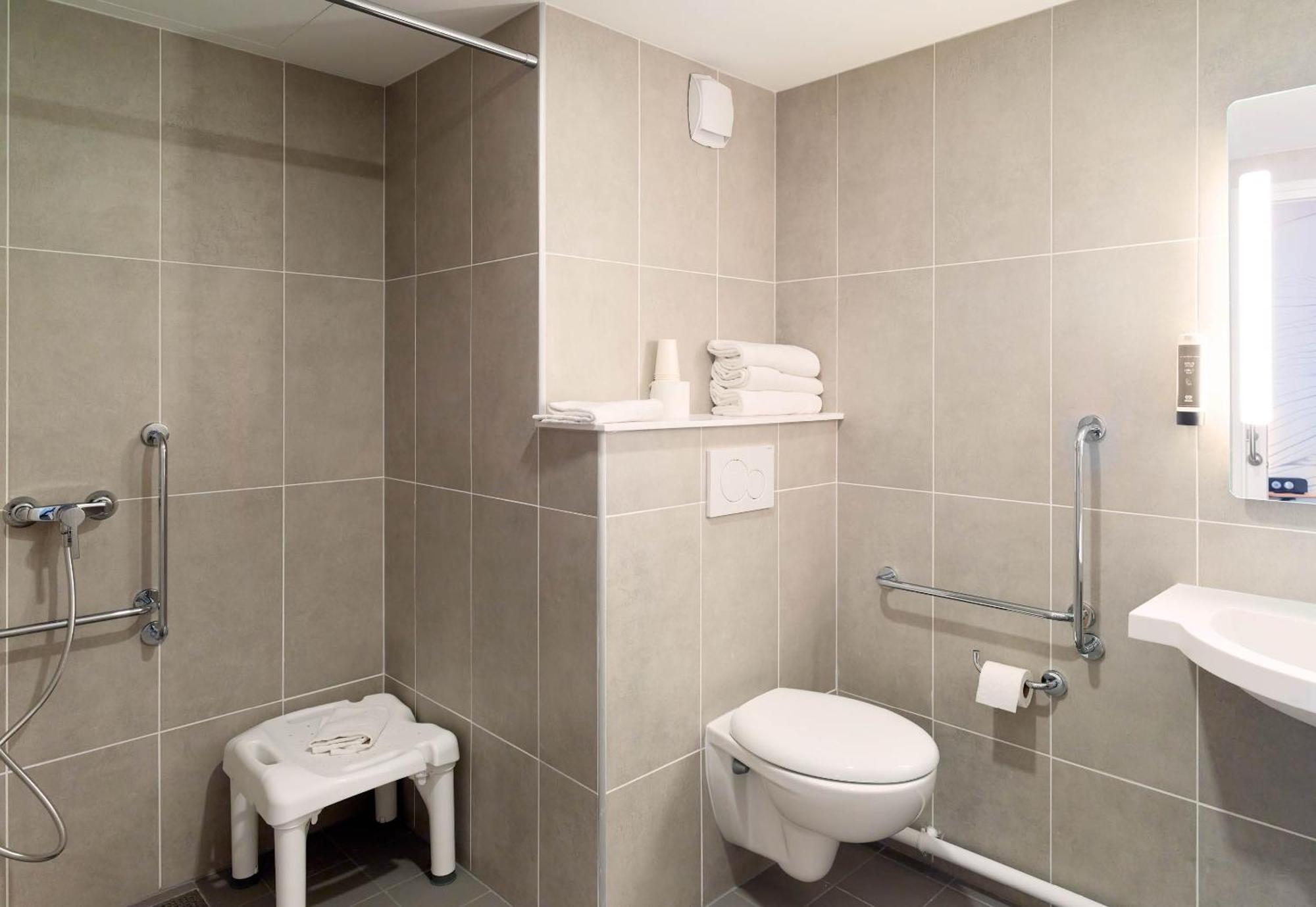 B&B Hotel Paris Clichy-Sous-Bois 3 Etoiles מראה חיצוני תמונה