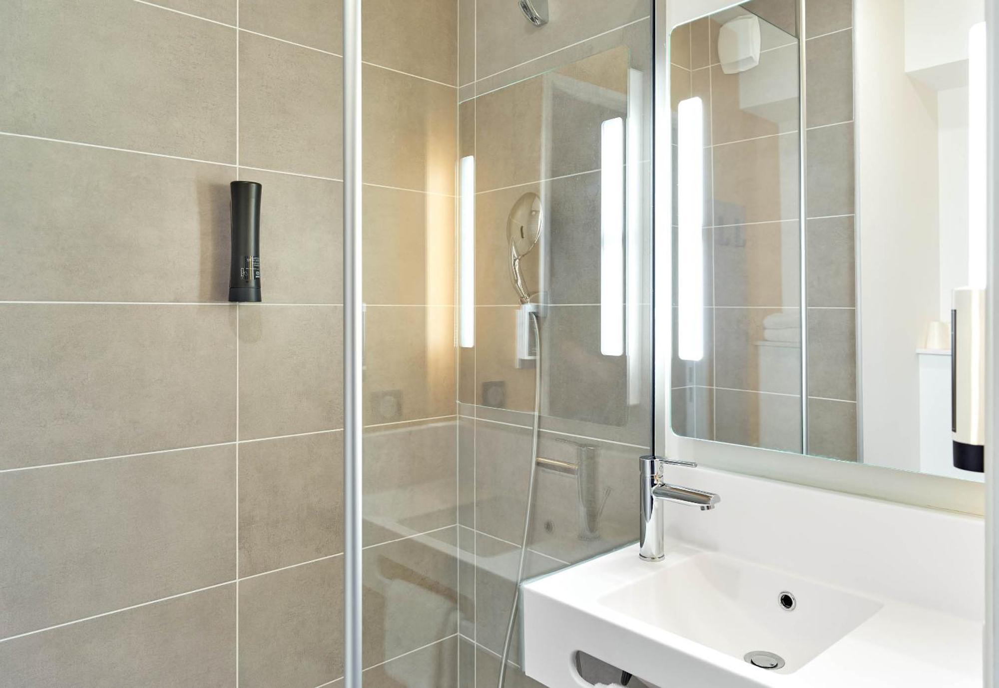 B&B Hotel Paris Clichy-Sous-Bois 3 Etoiles מראה חיצוני תמונה